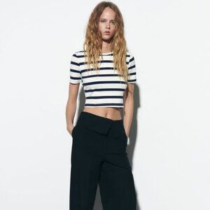 Zara- SHORT-SLEEVED T-SHIRT STRIPED -Small - NWT